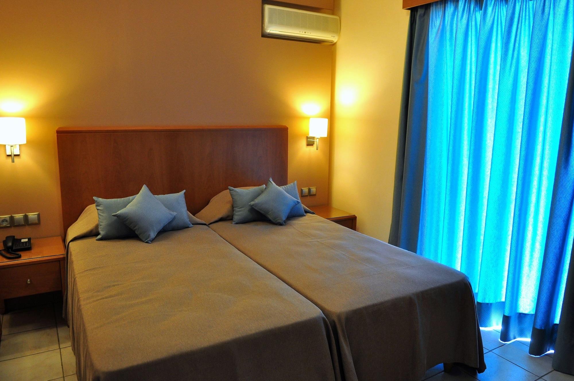 Sandys Studios Apartments And Log Villas بساليدي المظهر الخارجي الصورة