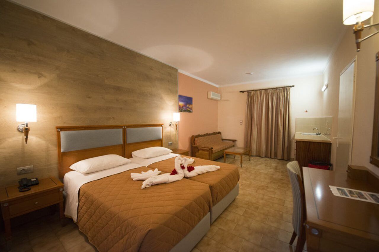 Sandys Studios Apartments And Log Villas بساليدي المظهر الخارجي الصورة